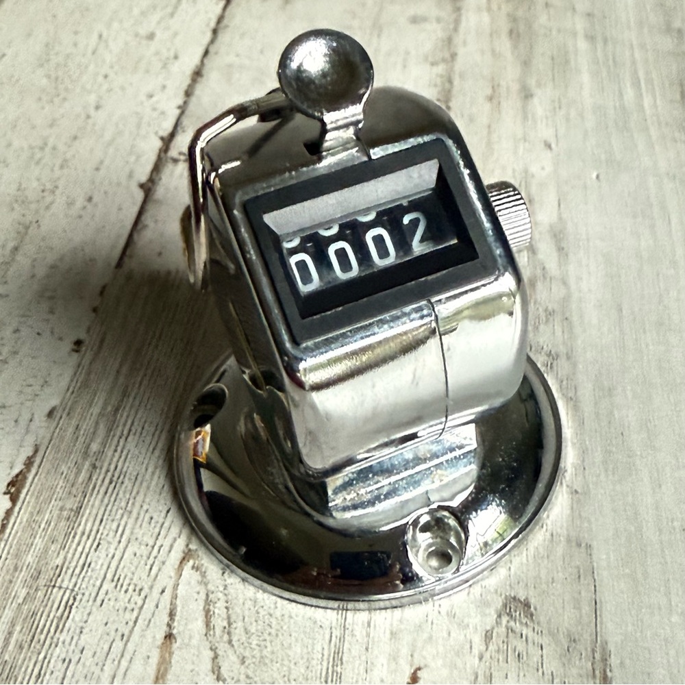 Metal mechanical clicker counter